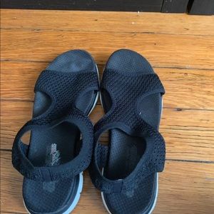 Lot of Skechers sandals-Deja Vu.